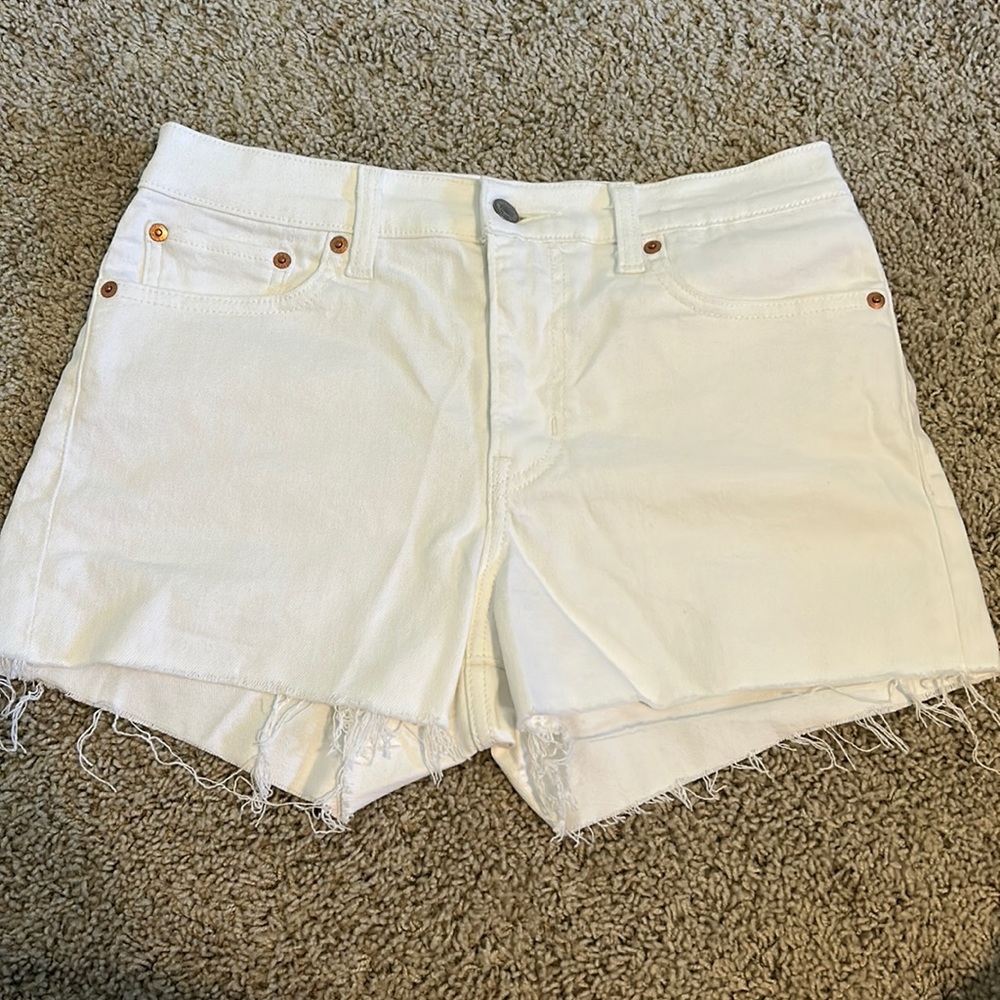 Levi’s white denim shorts
